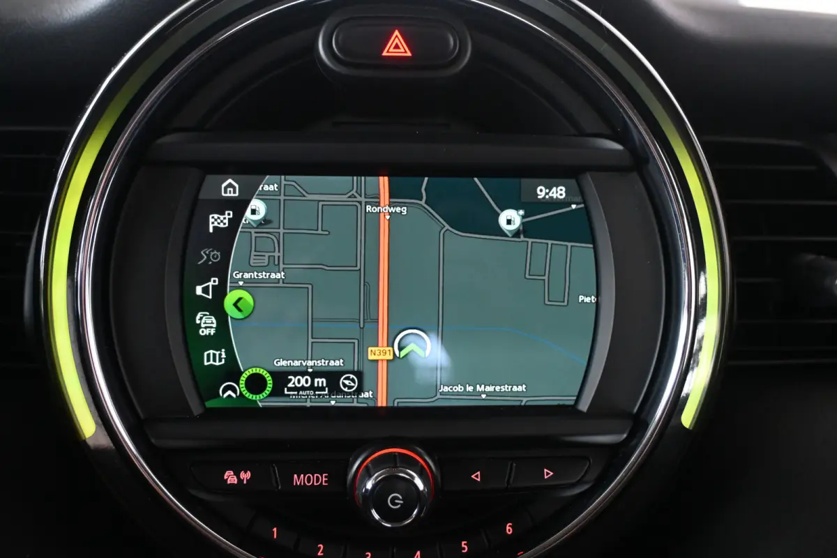 Mini 1.5 Airco Navigatie LED Cruise Control Direct Leverbaar! Rijklaarprijs Inruil Mogelijk!