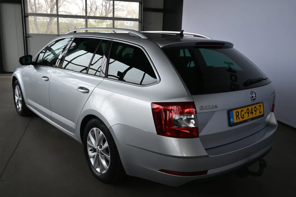 1.0 TSI Greentech Ambition Business Automaat Navigatie Stoelverwarming Rijklaarprijs! Inruil Mogelijk!