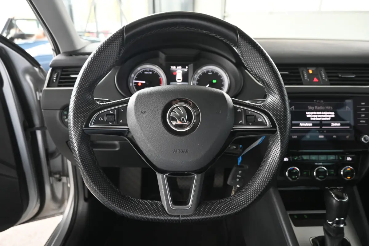 1.0 TSI Greentech Ambition Business Automaat Navigatie Stoelverwarming Rijklaarprijs! Inruil Mogelijk!