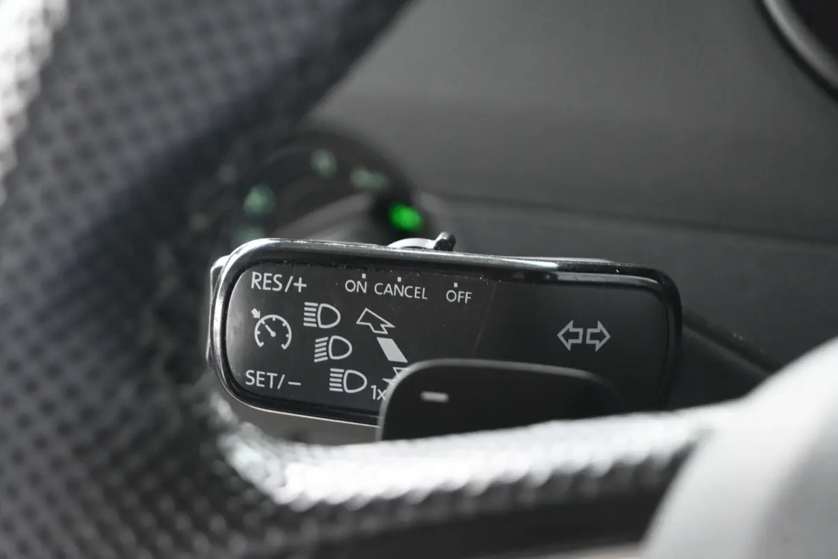 1.0 TSI Greentech Ambition Business Automaat Navigatie Stoelverwarming Rijklaarprijs! Inruil Mogelijk!