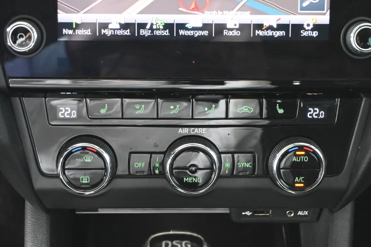 1.0 TSI Greentech Ambition Business Automaat Navigatie Stoelverwarming Rijklaarprijs! Inruil Mogelijk!