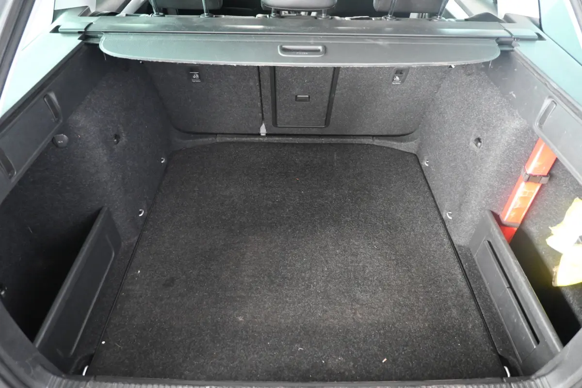 1.0 TSI Greentech Ambition Business Automaat Navigatie Stoelverwarming Rijklaarprijs! Inruil Mogelijk!