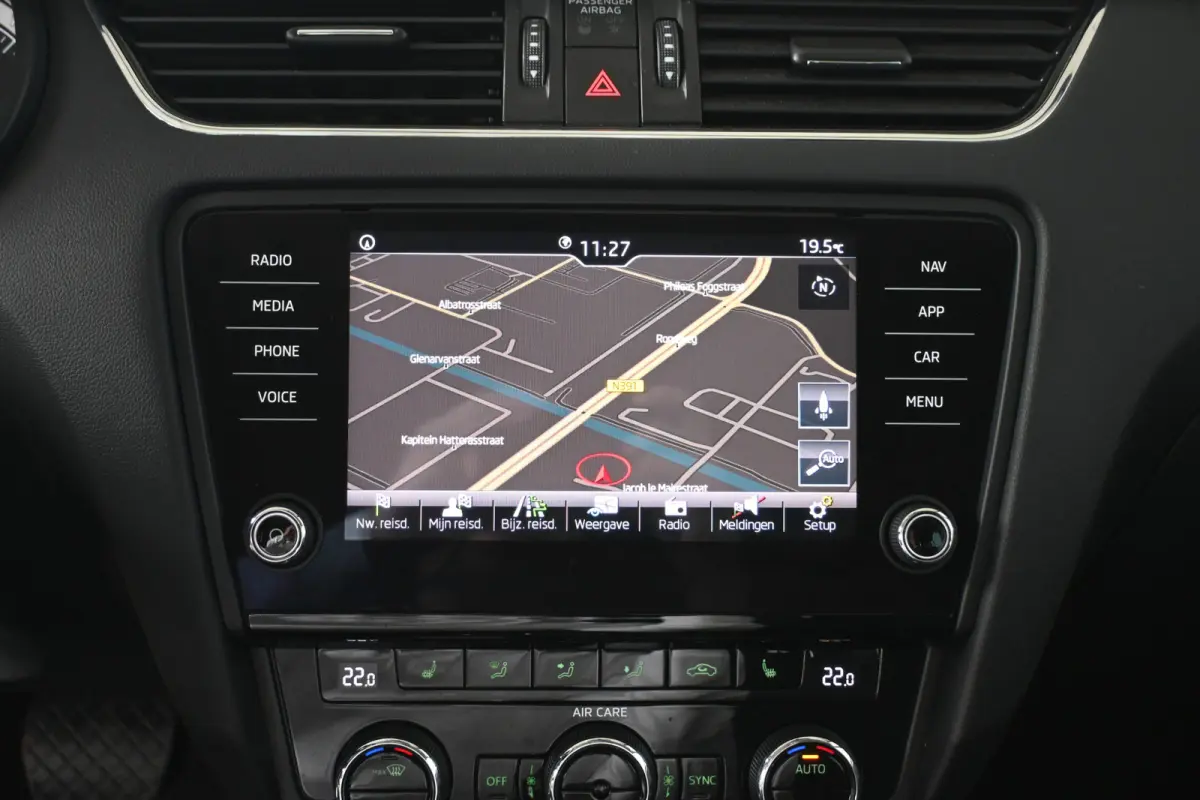 1.0 TSI Greentech Ambition Business Automaat Navigatie Stoelverwarming Rijklaarprijs! Inruil Mogelijk!