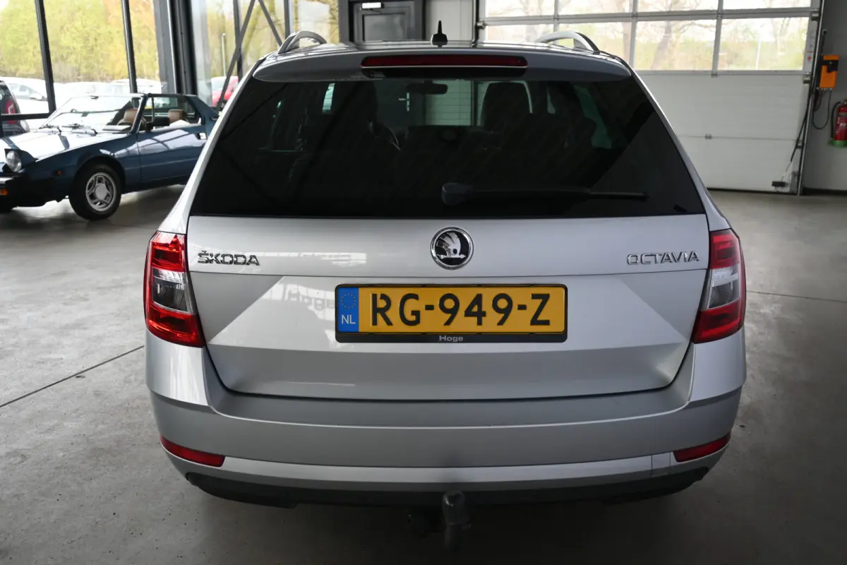 1.0 TSI Greentech Ambition Business Automaat Navigatie Stoelverwarming Rijklaarprijs! Inruil Mogelijk!