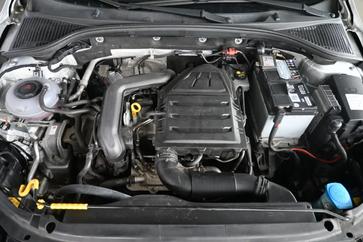 1.0 TSI Greentech Ambition Business Automaat Navigatie Stoelverwarming Rijklaarprijs! Inruil Mogelijk!