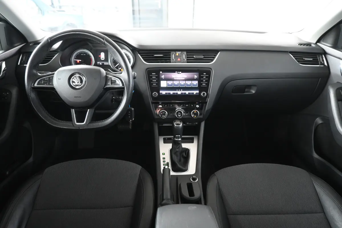 1.0 TSI Greentech Ambition Business Automaat Navigatie Stoelverwarming Rijklaarprijs! Inruil Mogelijk!