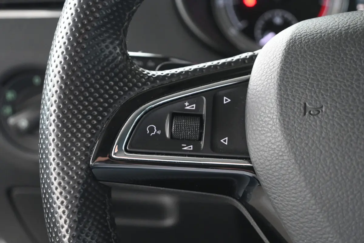 1.0 TSI Greentech Ambition Business Automaat Navigatie Stoelverwarming Rijklaarprijs! Inruil Mogelijk!