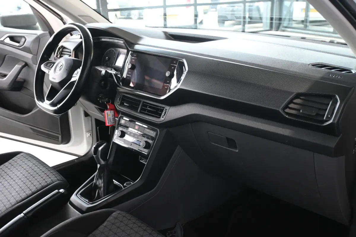 1.0 TSI Life Clima Cruise Control Navigatie Carplay Camera Rijklaarprijs Inruil Mogelijk!