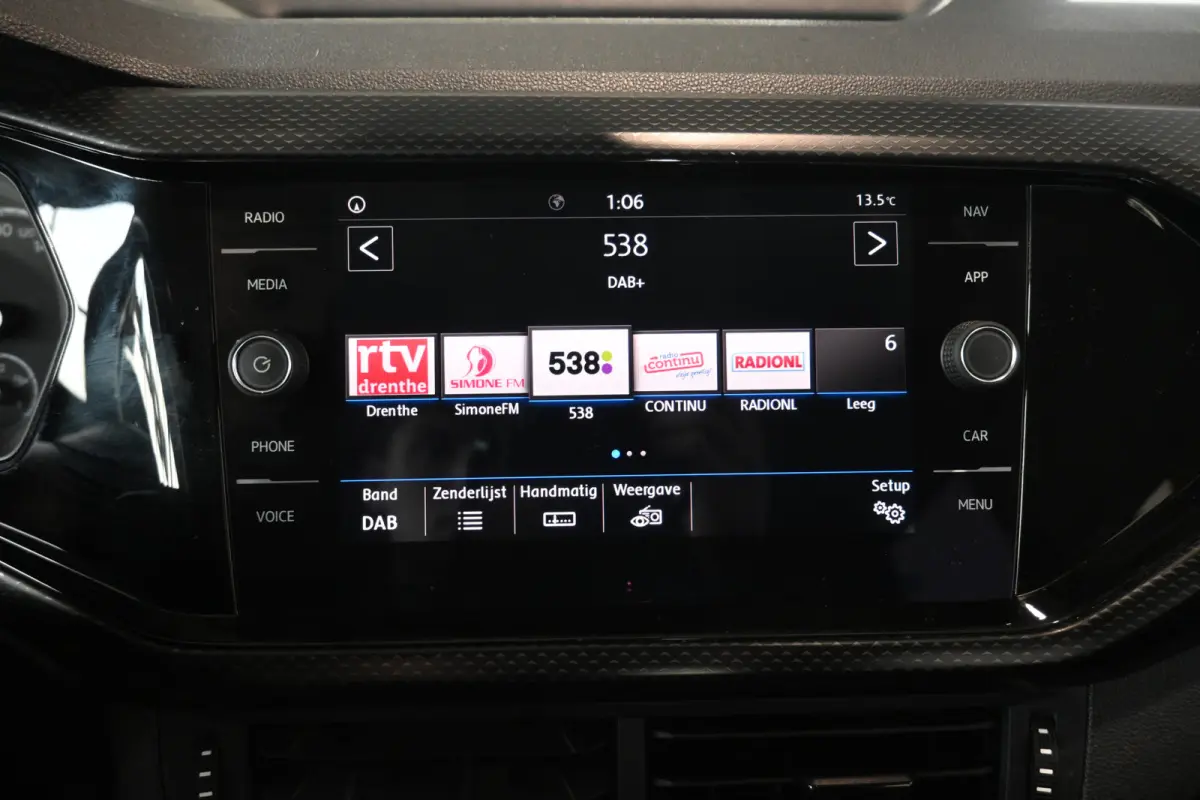 1.0 TSI Life Clima Cruise Control Navigatie Carplay Camera Rijklaarprijs Inruil Mogelijk!