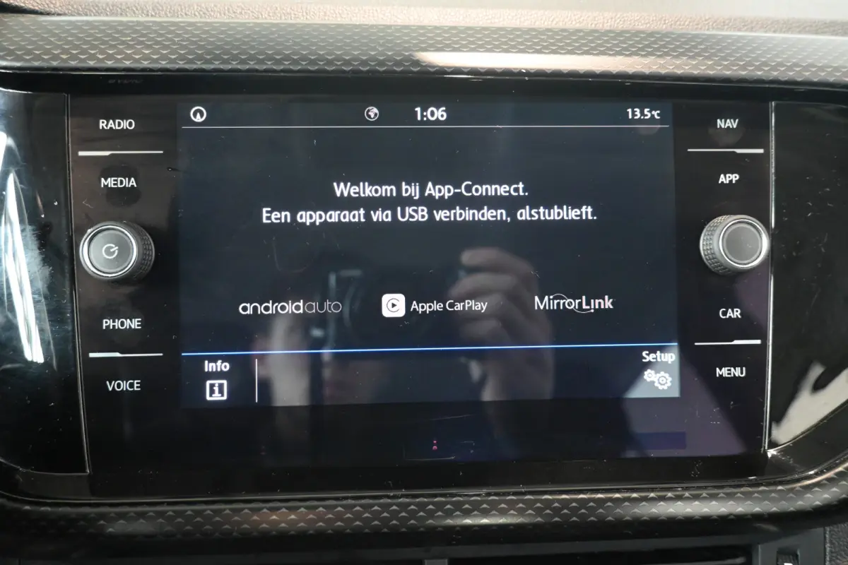 1.0 TSI Life Clima Cruise Control Navigatie Carplay Camera Rijklaarprijs Inruil Mogelijk!