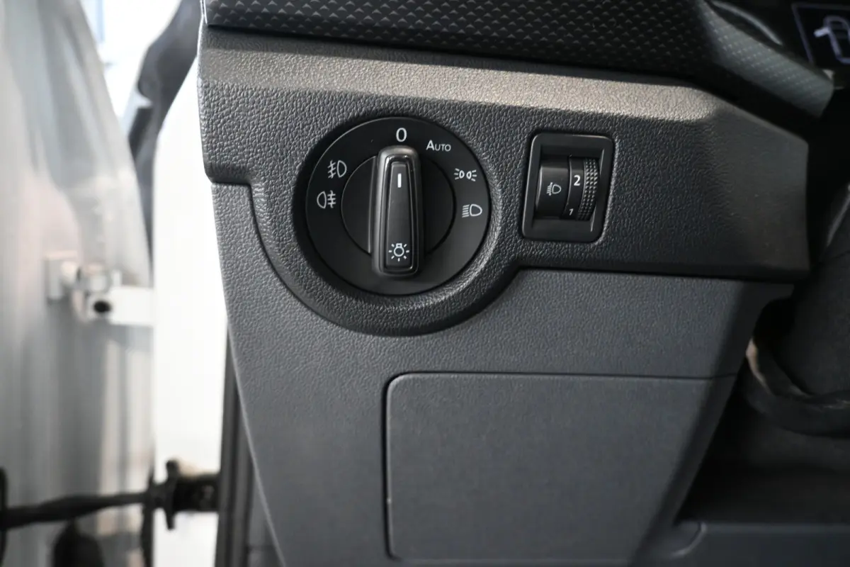 1.0 TSI Life Clima Cruise Control Navigatie Carplay Camera Rijklaarprijs Inruil Mogelijk!