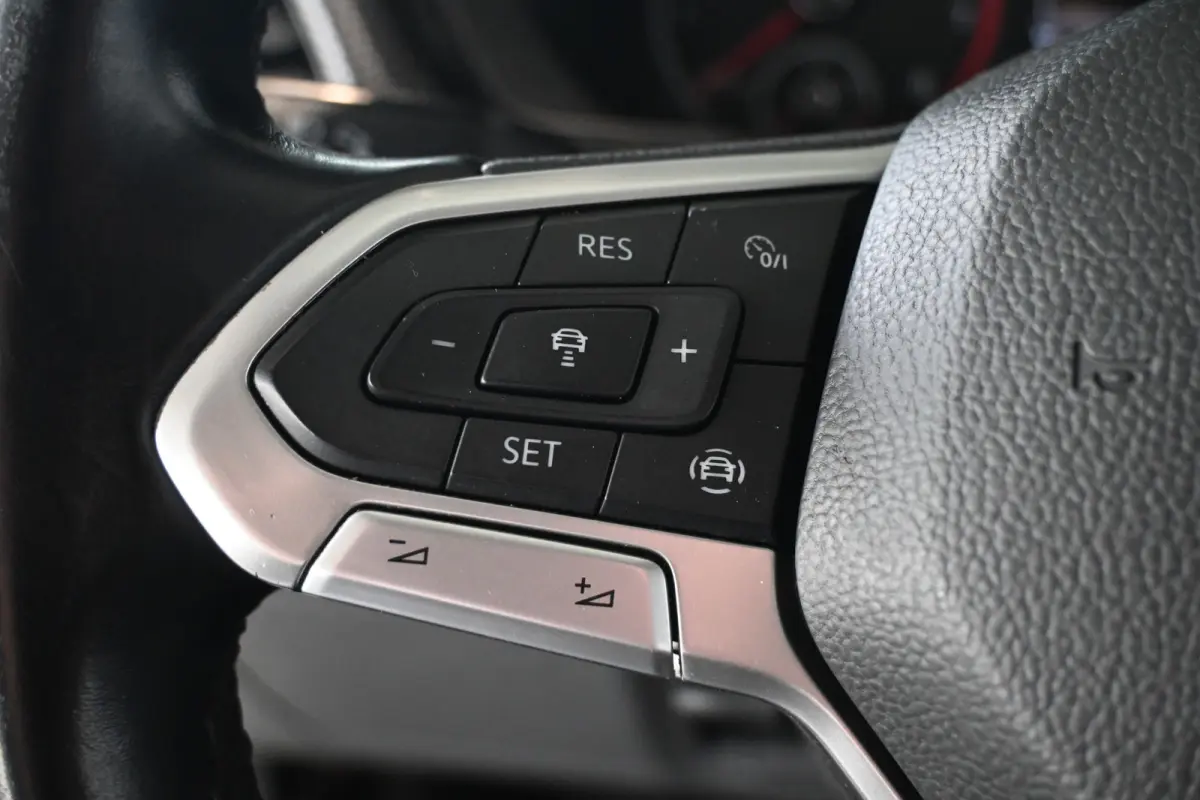 1.0 TSI Life Clima Cruise Control Navigatie Carplay Camera Rijklaarprijs Inruil Mogelijk!