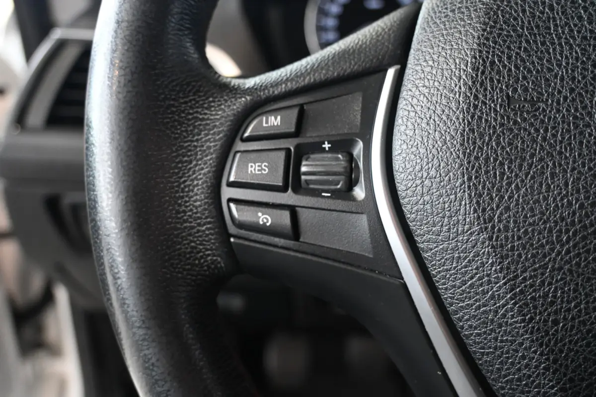 116i Sport Cima Navigatie Pdc Cruise Control LED Stoelverwarming Inruil Mogelijk!