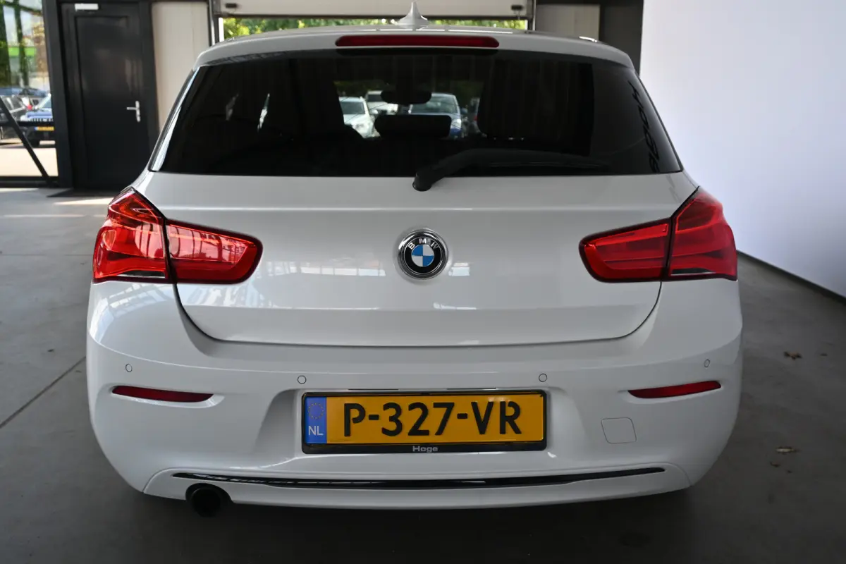 116i Sport Cima Navigatie Pdc Cruise Control LED Stoelverwarming Inruil Mogelijk!