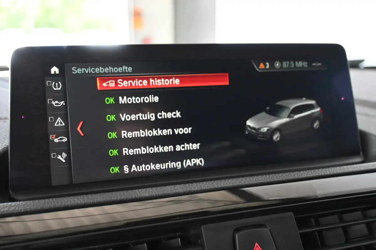 116i Sport Cima Navigatie Pdc Cruise Control LED Stoelverwarming Inruil Mogelijk!