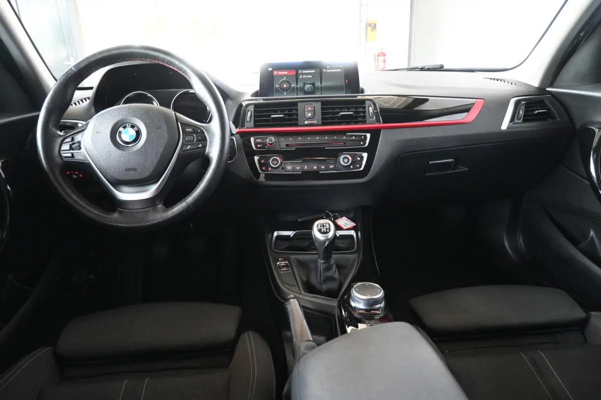116i Sport Cima Navigatie Pdc Cruise Control LED Stoelverwarming Inruil Mogelijk!