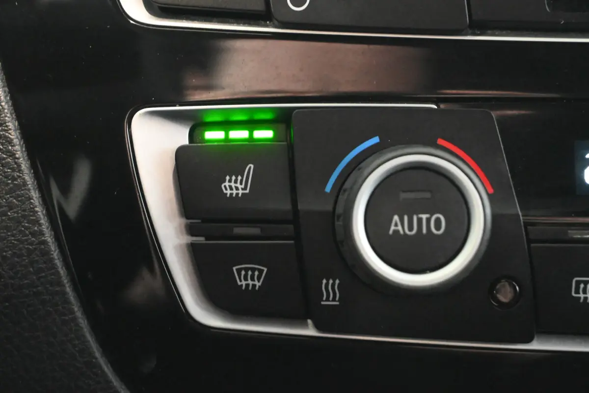116i Sport Cima Navigatie Pdc Cruise Control LED Stoelverwarming Inruil Mogelijk!