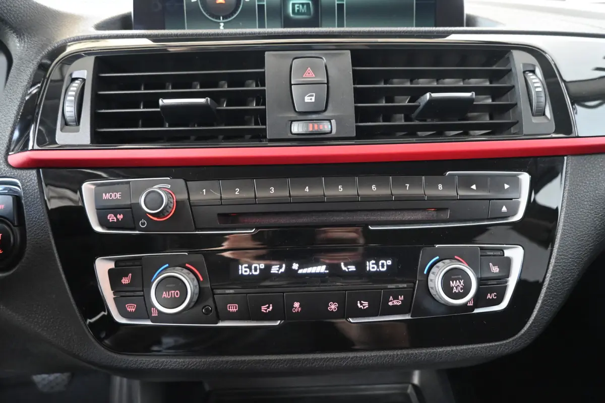 116i Sport Cima Navigatie Pdc Cruise Control LED Stoelverwarming Inruil Mogelijk!