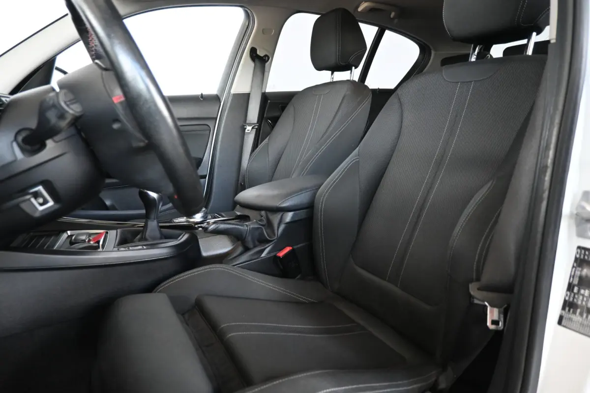 116i Sport Cima Navigatie Pdc Cruise Control LED Stoelverwarming Inruil Mogelijk!