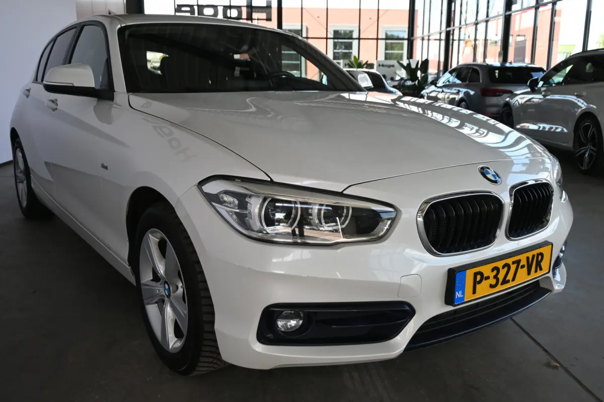 116i Sport Cima Navigatie Pdc Cruise Control LED Stoelverwarming Inruil Mogelijk!