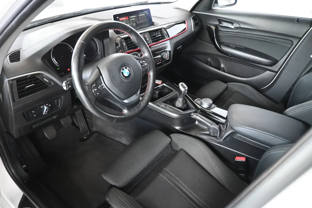 116i Sport Cima Navigatie Pdc Cruise Control LED Stoelverwarming Inruil Mogelijk!