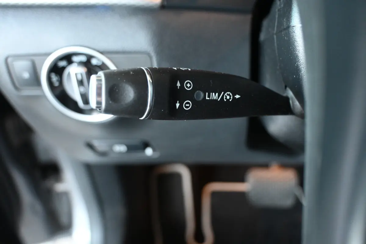 180 Ambition Automaat Cruise Airco Navigatie Trekhaak Panoramdak 1e Eigenaar Inruil Mogelijk!