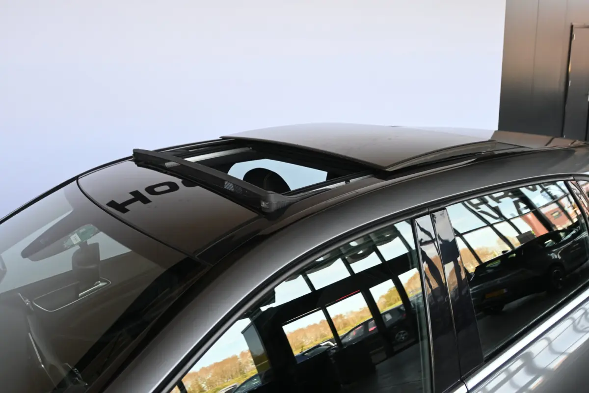 180 Ambition Automaat Cruise Airco Navigatie Trekhaak Panoramdak 1e Eigenaar Inruil Mogelijk!