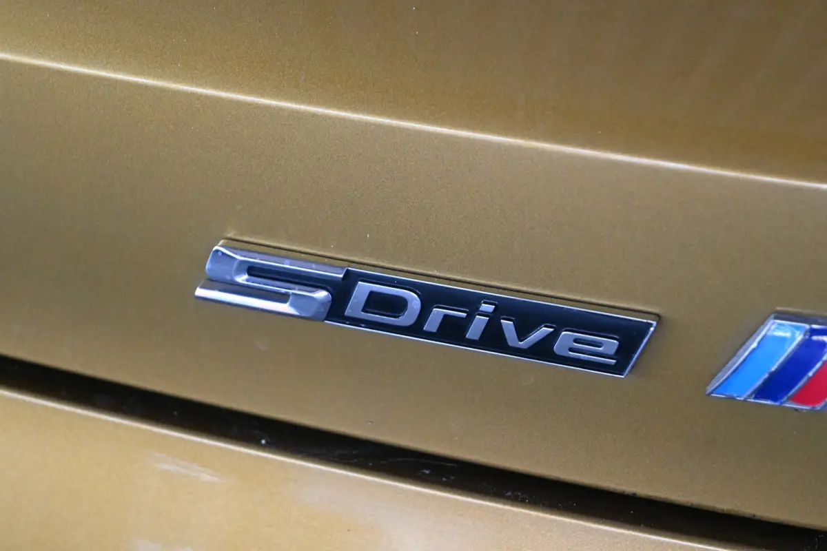 sDrive16d High Executive M-Sport Edition Clima Navigatie Head-Up Rijklaarprijs Inruil Mogelijk!