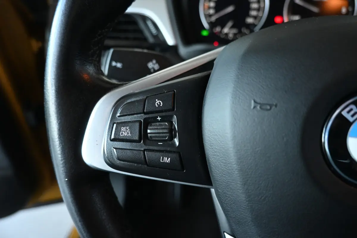 sDrive16d High Executive M-Sport Edition Clima Navigatie Head-Up Rijklaarprijs Inruil Mogelijk!