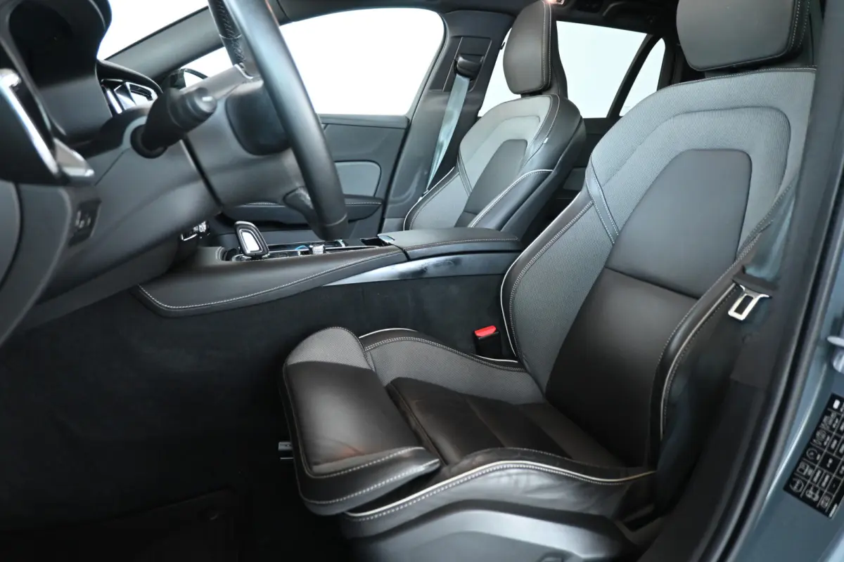 2.0 T8 Plug-in hybrid AWD Plus Bright SOH 98% Panoramdak Stoelverwarming Carplay Led Adaptieve Cruise Clima Lane Assist Camera 100% Onderhouden! Inruil Mogelijk!