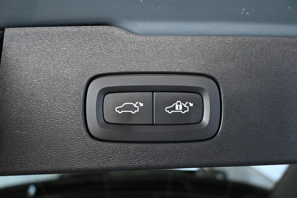 2.0 T8 Plug-in hybrid AWD Plus Bright SOH 98% Panoramdak Stoelverwarming Carplay Led Adaptieve Cruise Clima Lane Assist Camera 100% Onderhouden! Inruil Mogelijk!