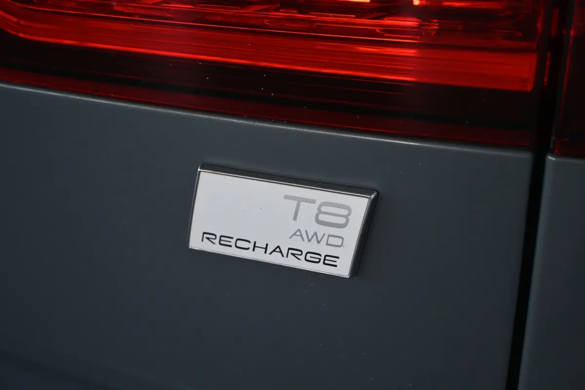 2.0 T8 Plug-in hybrid AWD Plus Bright SOH 98% Panoramdak Stoelverwarming Carplay Led Adaptieve Cruise Clima Lane Assist Camera 100% Onderhouden! Inruil Mogelijk!