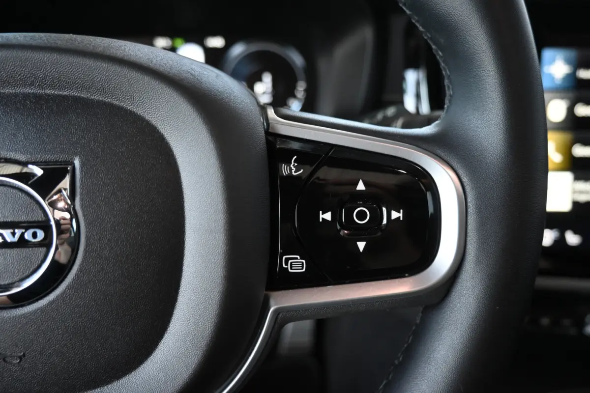 2.0 T8 Plug-in hybrid AWD Plus Bright SOH 98% Panoramdak Stoelverwarming Carplay Led Adaptieve Cruise Clima Lane Assist Camera 100% Onderhouden! Inruil Mogelijk!