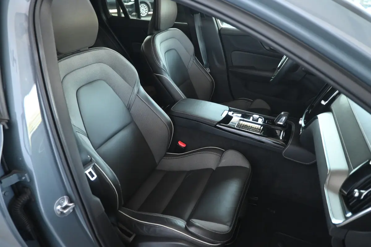 2.0 T8 Plug-in hybrid AWD Plus Bright SOH 98% Panoramdak Stoelverwarming Carplay Led Adaptieve Cruise Clima Lane Assist Camera 100% Onderhouden! Inruil Mogelijk!