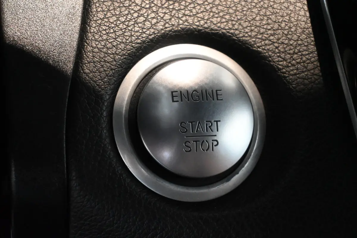 220 d Edition 1 Automaat Clima Navigatie Leder Stoelverwarming Rijklaarprijs Inruil Mogelijk!