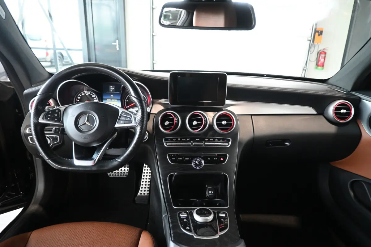 220 d Edition 1 Automaat Clima Navigatie Leder Stoelverwarming Rijklaarprijs Inruil Mogelijk!