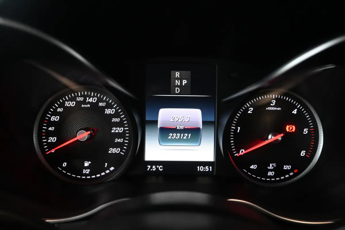 220 d Edition 1 Automaat Clima Navigatie Leder Stoelverwarming Rijklaarprijs Inruil Mogelijk!