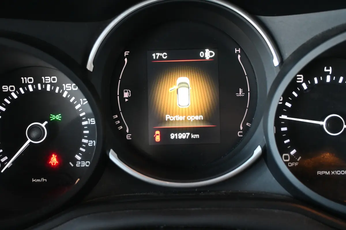 0.9 TwinAir Lounge Clima Panoramdak Cruise Control Goed Onderhouden! Inruil Mogelijk!