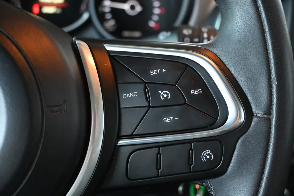 0.9 TwinAir Lounge Clima Panoramdak Cruise Control Goed Onderhouden! Inruil Mogelijk!