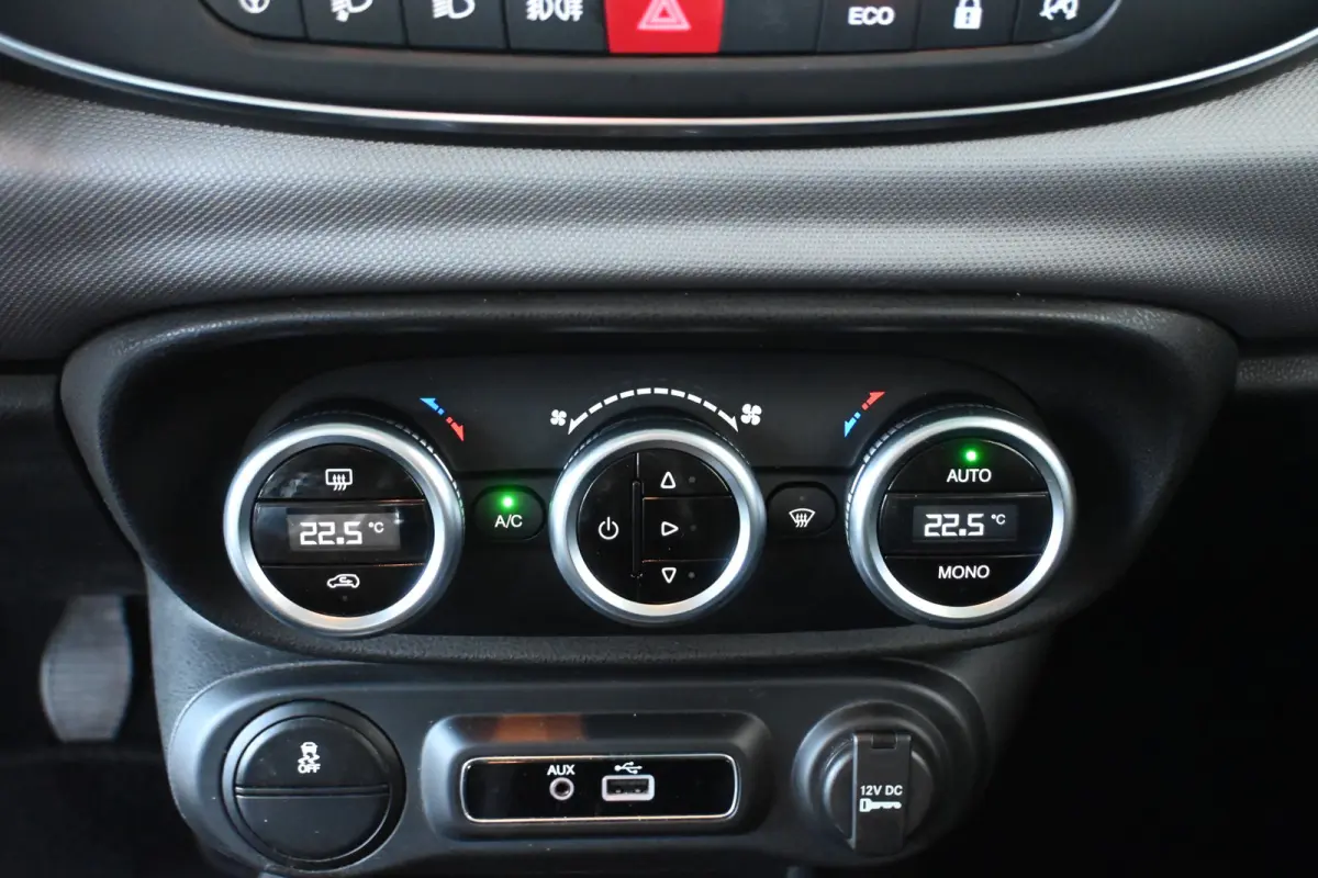 0.9 TwinAir Lounge Clima Panoramdak Cruise Control Goed Onderhouden! Inruil Mogelijk!