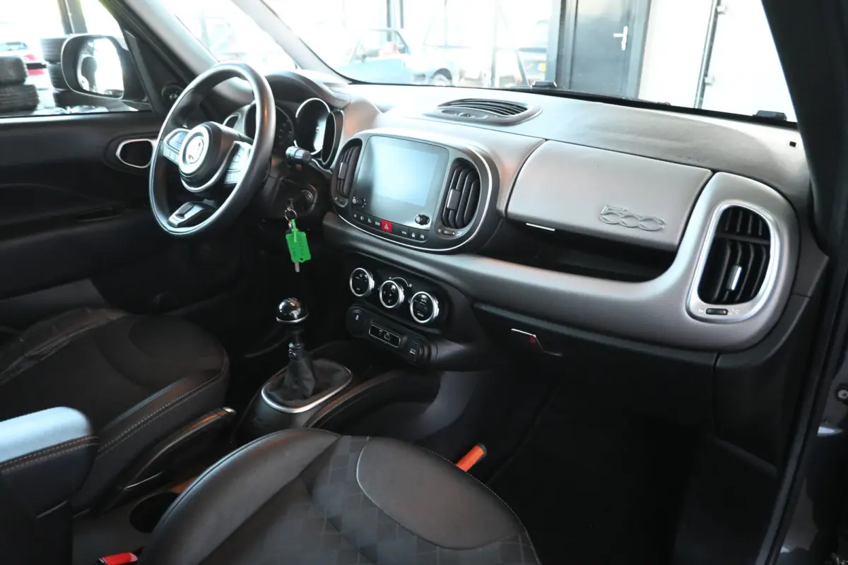 0.9 TwinAir Lounge Clima Panoramdak Cruise Control Goed Onderhouden! Inruil Mogelijk!