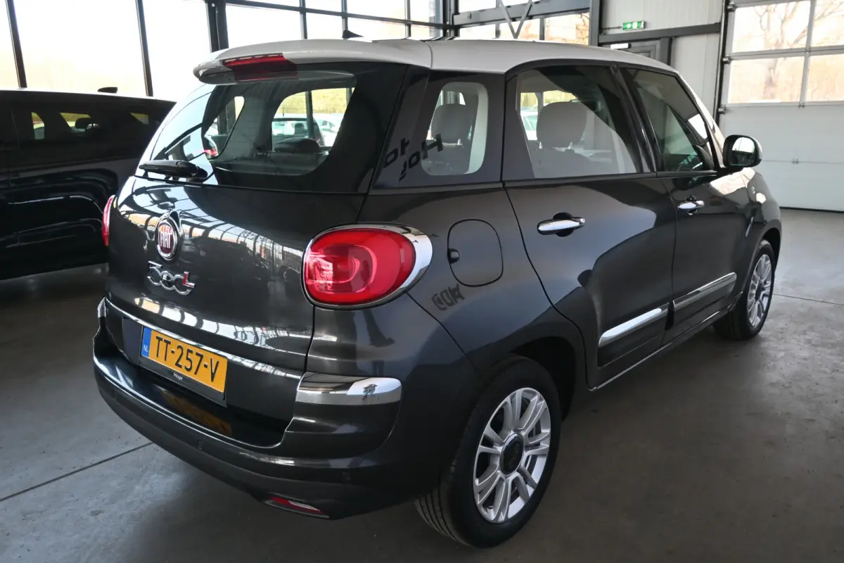 0.9 TwinAir Lounge Clima Panoramdak Cruise Control Goed Onderhouden! Inruil Mogelijk!