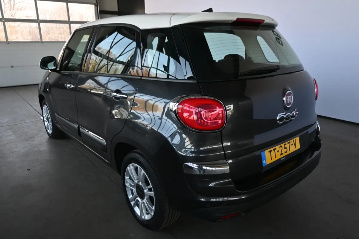 0.9 TwinAir Lounge Clima Panoramdak Cruise Control Goed Onderhouden! Inruil Mogelijk!