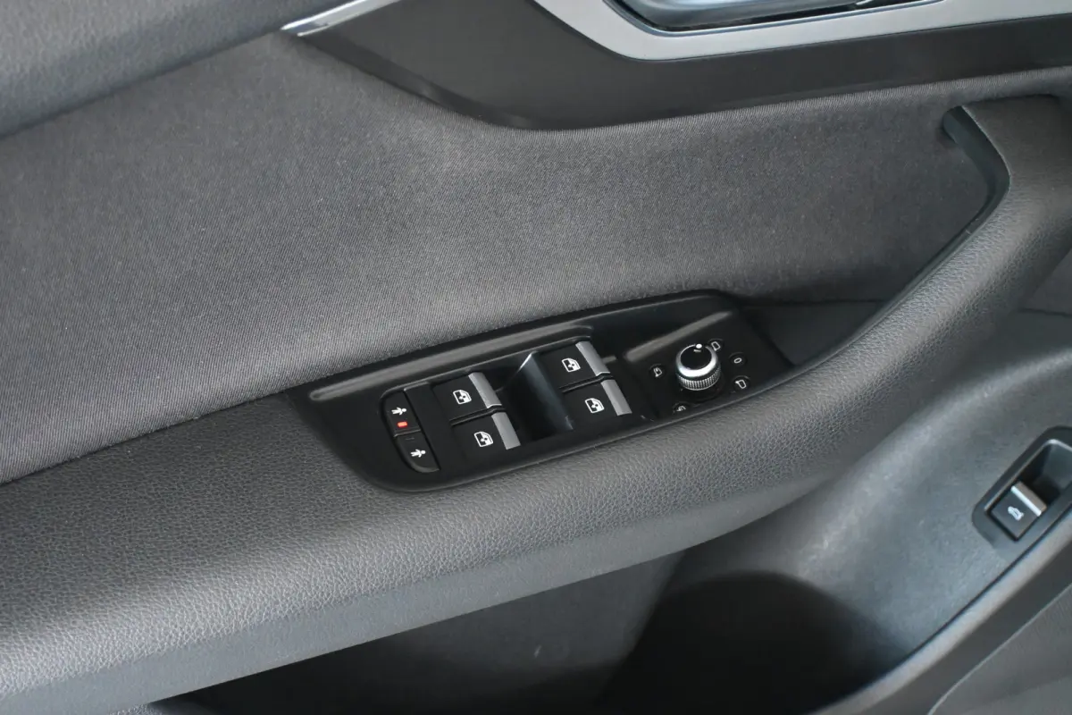 3.0 TDI ultra quattro S-Line Automaat Clima Navigatie Panoramadak Inruil Mogelijk!