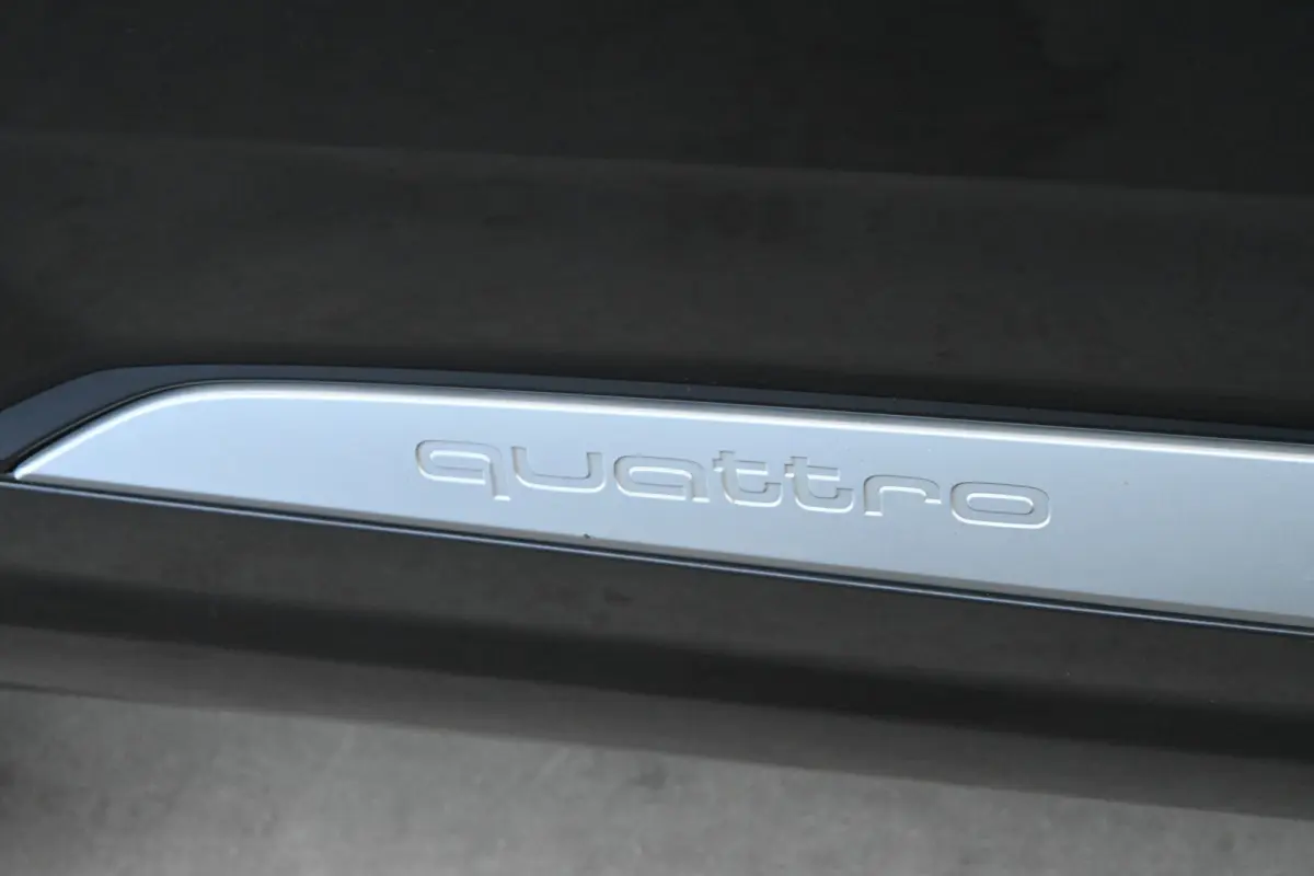 3.0 TDI ultra quattro S-Line Automaat Clima Navigatie Panoramadak Inruil Mogelijk!