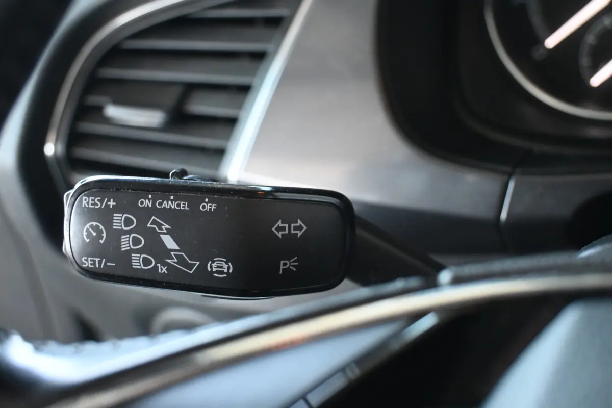 1.0 TSI Business Edition Airco Navigatie LED Cruise Control 1e Eigenaar Rijklaarprijs! Inruil Mogelijk!