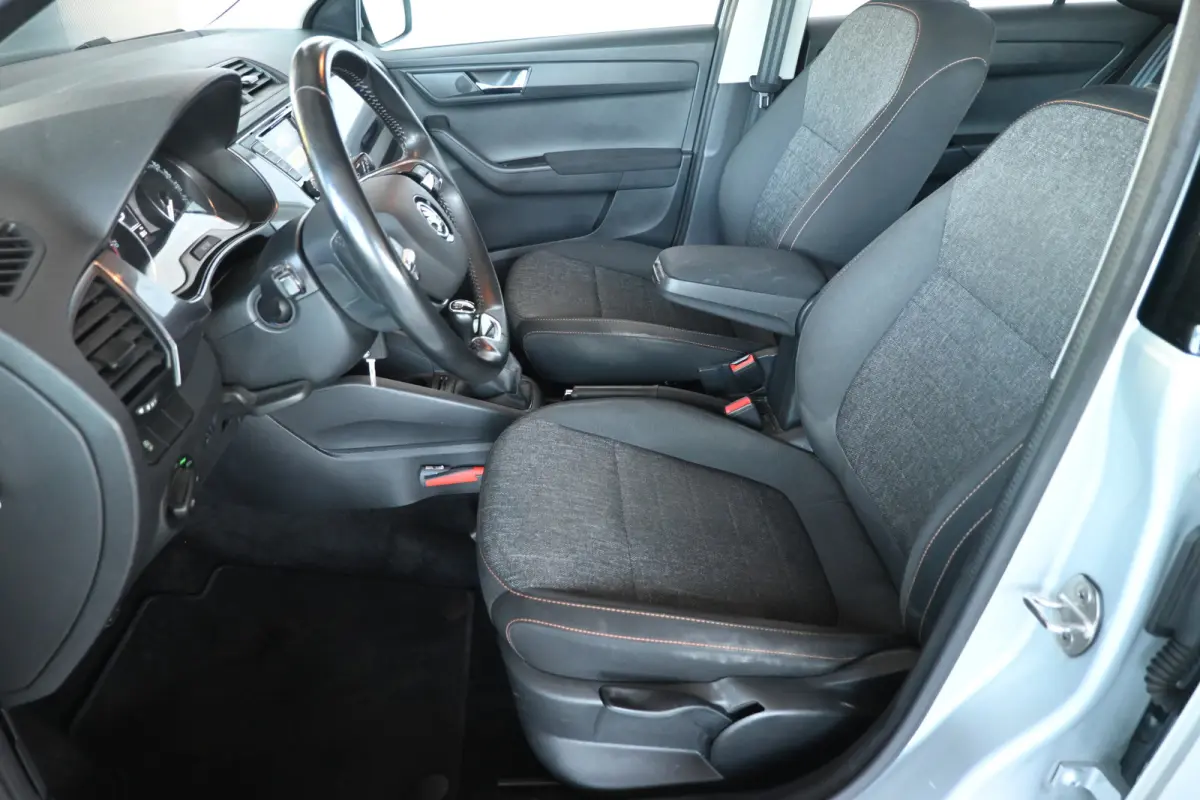 1.0 TSI Business Edition Airco Navigatie LED Cruise Control 1e Eigenaar Rijklaarprijs! Inruil Mogelijk!