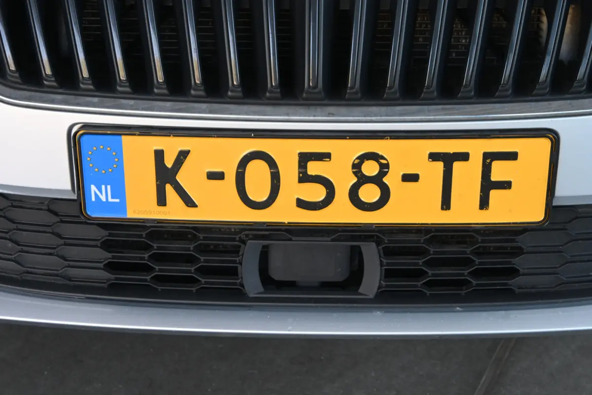 1.0 TSI Business Edition Airco Navigatie LED Cruise Control 1e Eigenaar Rijklaarprijs! Inruil Mogelijk!