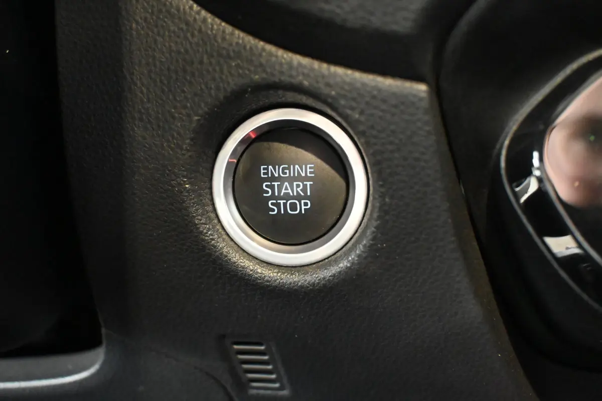 1.0 VVT-i MT Play Clima Carplay Panoramadak Camera LED Rijklaarprijs Inruil Mogelijk!