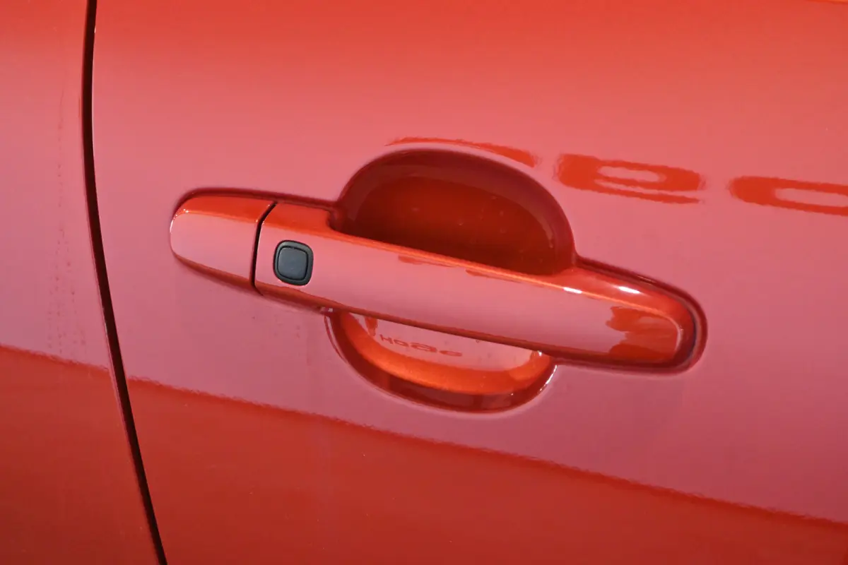 1.0 VVT-i MT Play Clima Carplay Panoramadak Camera LED Rijklaarprijs Inruil Mogelijk!